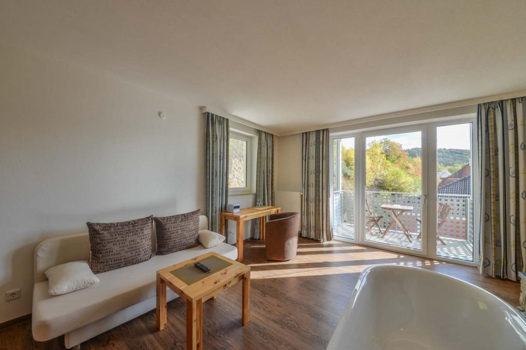 Hotel Gasthof Heckl Kinding Esterno foto
