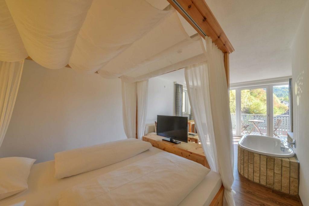 Hotel Gasthof Heckl Kinding Esterno foto